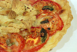 Savoury tart, with mozzarella and tomatoes [France]